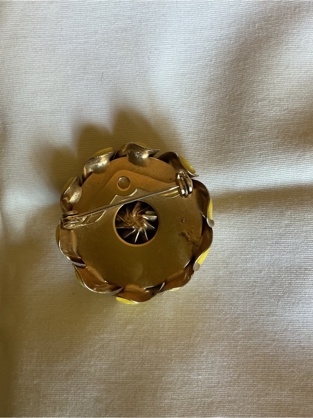 Gold  and Faux Pearl and Yellow Enamel Vintage Brooch Bundle - Picture 4 of 4